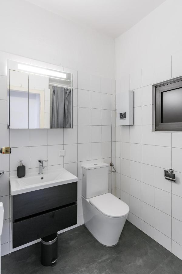 Flats 4 You, Moderne City Wohnung Naehe Hbf, Due-Messe 20 Min, Netflix, Kueche ดุยส์บูร์ก ภายนอก รูปภาพ