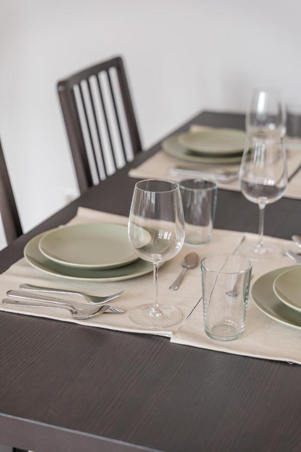 Flats 4 You, Moderne City Wohnung Naehe Hbf, Due-Messe 20 Min, Netflix, Kueche ดุยส์บูร์ก ภายนอก รูปภาพ