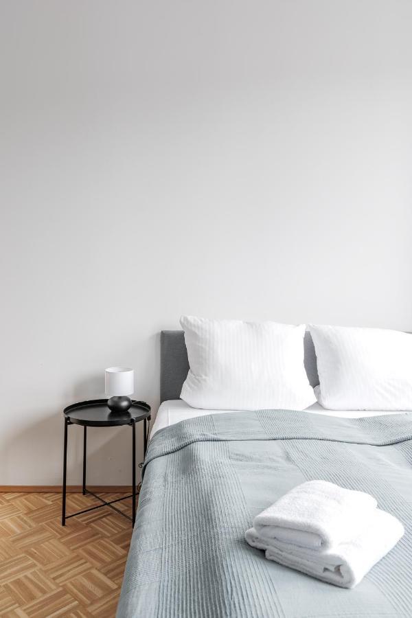 Flats 4 You, Moderne City Wohnung Naehe Hbf, Due-Messe 20 Min, Netflix, Kueche ดุยส์บูร์ก ภายนอก รูปภาพ