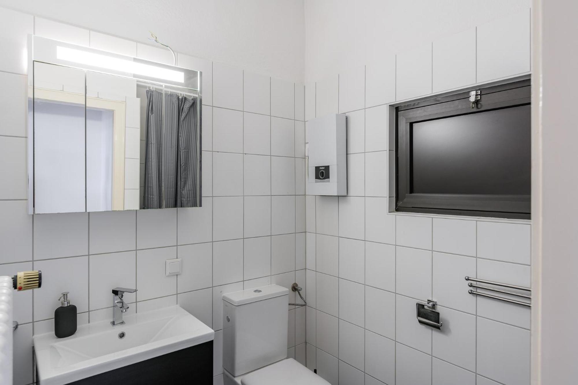 Flats 4 You, Moderne City Wohnung Naehe Hbf, Due-Messe 20 Min, Netflix, Kueche ดุยส์บูร์ก ภายนอก รูปภาพ